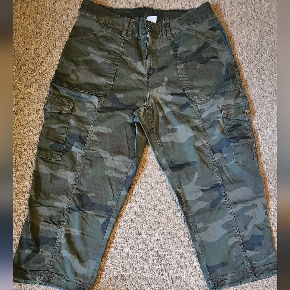 Womens capris